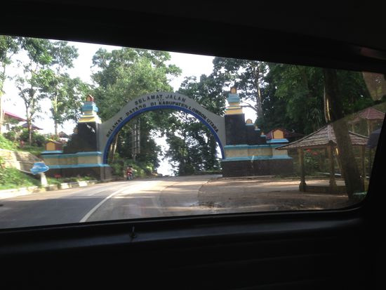 Ein Torbogen halt...
Herzlich Willkommen auf Lombok