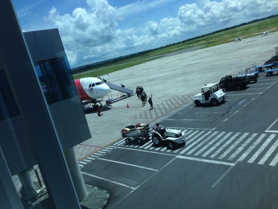 Da ist der Vogel...
oder "da ist das Ding", laut Oliver Kahn