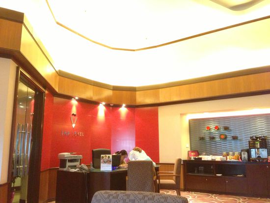 Eingecheckt wird oben