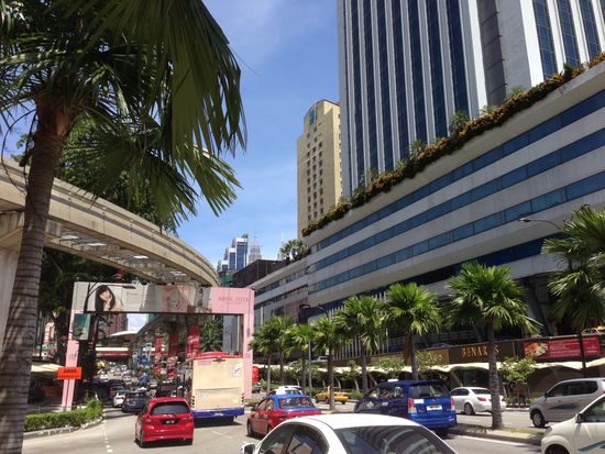 Jo mei ,is des a scheener Tag...
Ich muss echt sagen, obwohl ich schon so oft in KL war, daß es selten so einen blauen Himmel gab und nicht geregnet hat.