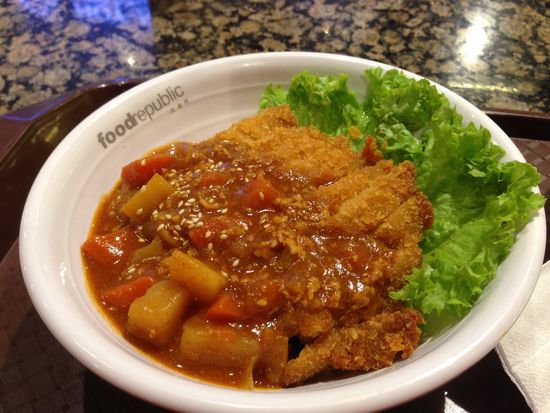 Chicken mit Curry und Kartoffeln... Ich glaube, ich muss nicht erwähnen, dass es sehr fein war 