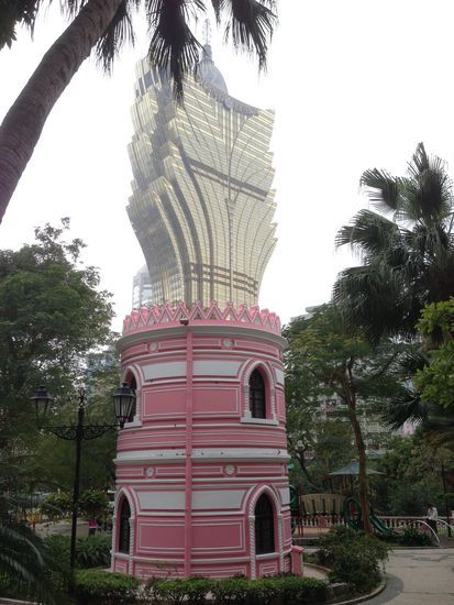 Hier wächst ein Turm aus dem Turm.