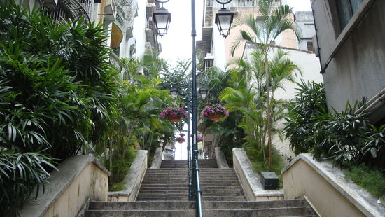 Seitengässchen... Richtig idyllisch.