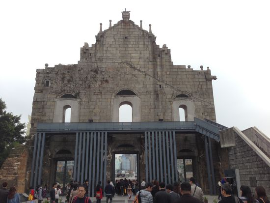 Rückseite der Mauer.