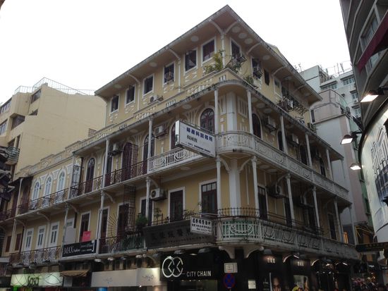 Geniale portugiesisch/chinesische Bauten.