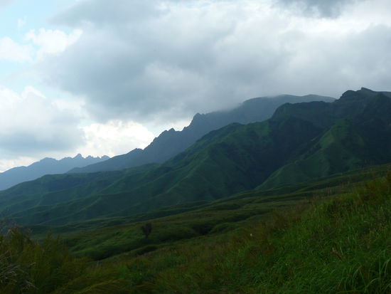 Landschaft im Aso Krater