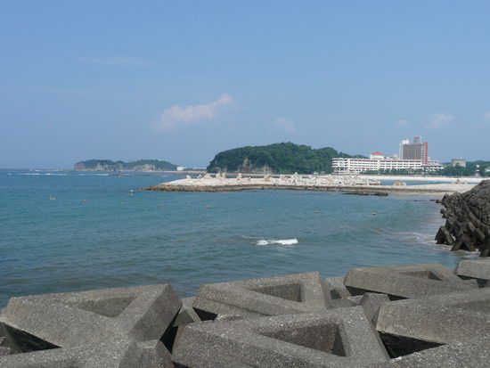 Blick auf Shirahama (rechts ist der tolle weisse Sandstrand)