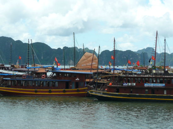 Boote in der Ha Long Bucht