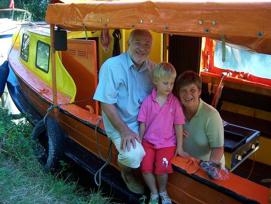 die Leierkasten-Crew  aus Berlin – Bernd, Annette, Leonie,  genannt Bernhardi, Netti und Leni, verabschieden sich