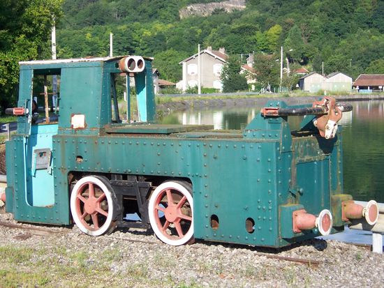 mit dieser Treidelmaschinen wurden früher die Penischen durch den Tunnel gezogen