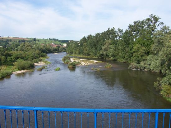 der Kanal überquert die Mosel