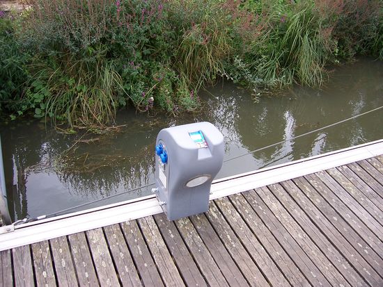 jetzt gibts Strom und Wasser in Auxonne