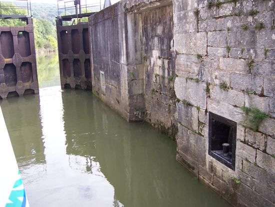 immer noch Ausbuchtungen in denen die Fender verschwinden