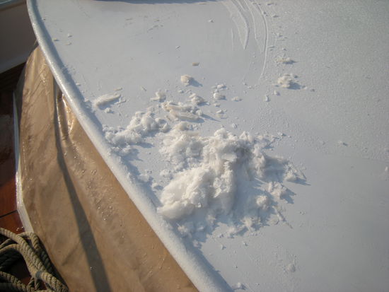 am 17. April 2008 konnten wir an Bord fast einen Schneemann bauen