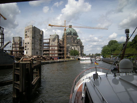 die Reste des Palastes der Republik