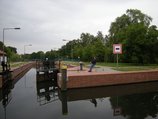 Schleusenwärters Kraftakt