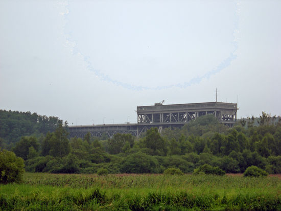 das Hebewerk vom Finow-Kanal aus