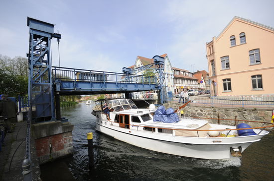 eine freundliche Seele hat Beluga bei der Durchfahrt erwischt. 
Danke Dagmar!