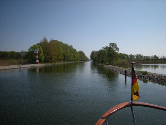 kurze Fließgewässer verbinden die Seen