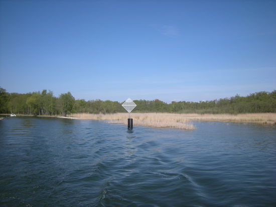 die Ein- und Ausfahrten der Seen haben eigene Zeichen