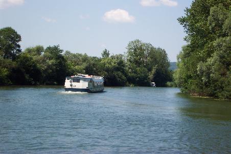 das einzige Ausflugsboot auf der Seille