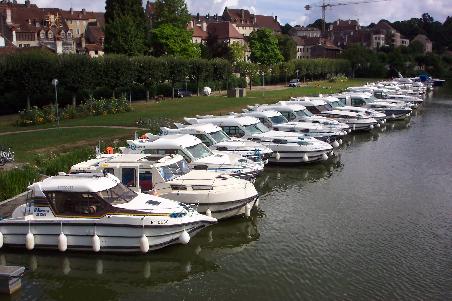 hier gibt es auch Gastplätze für private Sportboote