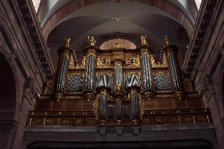 die Orgel ist von 1750