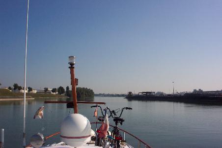 Einfahrt in den Rhein