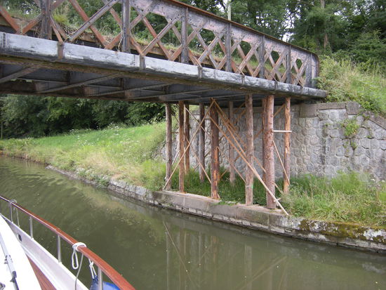 Brückenbefestigung in französisch