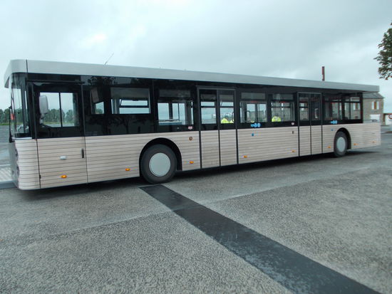 diese Busse haben vorne und hinten ein führerhaus, müssen also nciht drehen