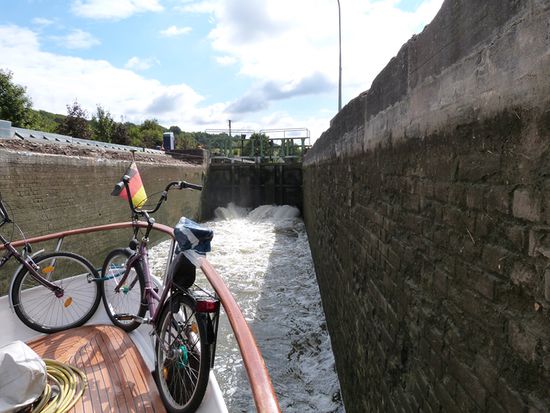 Schleusenwand eingebrochen