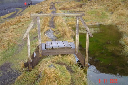 eine wichtige Brücke
woher? wohhin?