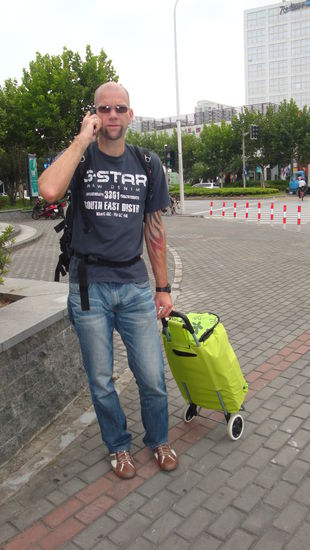 Mario hat meinen neuen Kumpel dabei....die kleine grüne Einkaufsratte