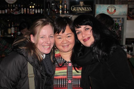 schon mehr blue...Spass mit "Jenny" (die echt Musikgeschmack bewiesen hat - Stones, Hendrix etc. hurray und Danke)....zu finden in der French Concession / Donghu Lu