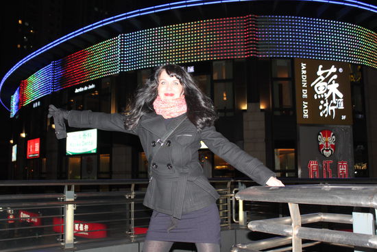 The colors of the rainbow so pretty in the sky. Are also on the faces of people passing by. I see friends shaking hands. Saying how do you do---Trallalaaaa