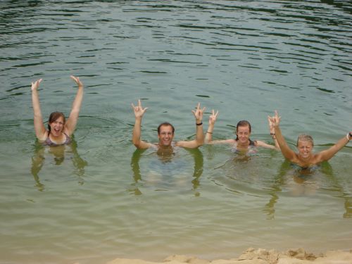 im Lake Wabby: Micha, Marco, Elin & Camilla