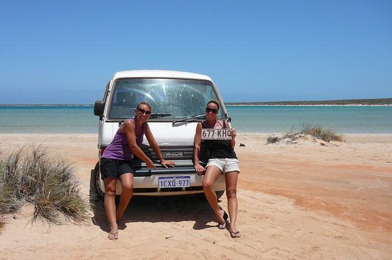 Auf dem Weg nach Denham...
Stopp an der Little Lagon.
Seht ihr Bob ist jetzt ein echter Western Australier!!!