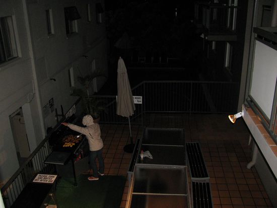 Grillmaster Nina - auch im Regen macht das Spass