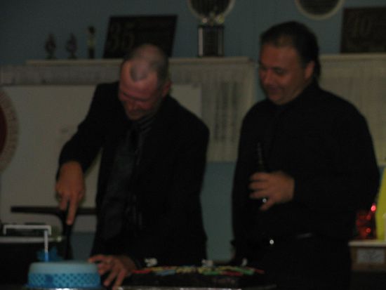 Happy Birthday...
Ne hier wartet man nicht bis 24 Uhr mit gratulieren, sondern veranstaltet eine grosse Zeremonie 22.30 Uhr!