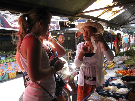 Erstmal gings auf den Markt!