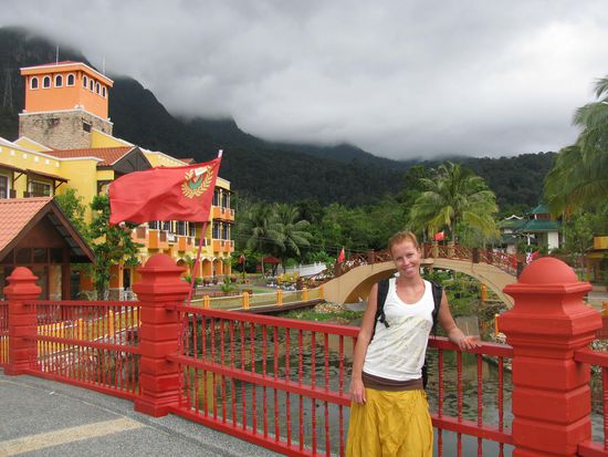 Oriental Village - von hier aus ging es mit der Gondel ab in die Hoeh!