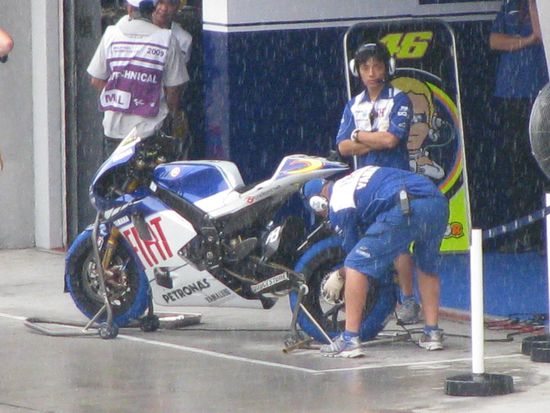 Startklar fuers Race...
Bike von favourit Valentino Rossi