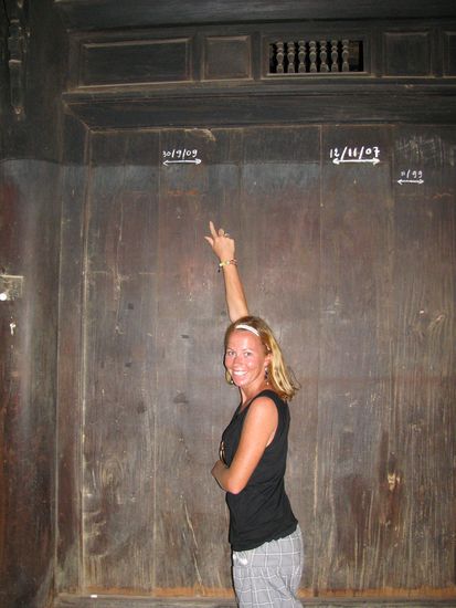 In einem der aeltesten Haeuser, wo bereits 6 Generationen lebten!
Hochwassermark vor einem Monat