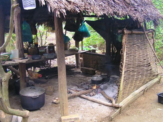 Stop bei den Einheimischen, die die Area hier beschuetzen