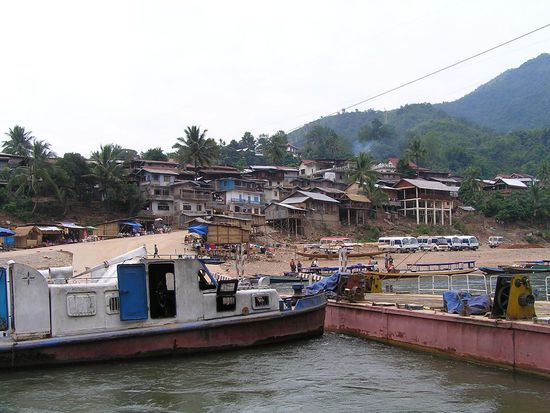 Nach 2 Tagen Bus gehoppel angekommen in Muang Khua!