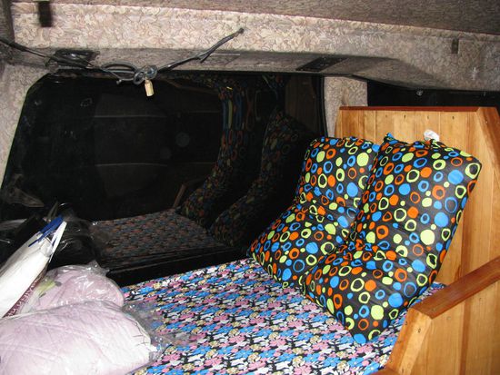 Und hier ist unser Sleepingbus nach Pakse...
Abgesehen von dem ganzen Geschaukel war es echt gemuetlich!