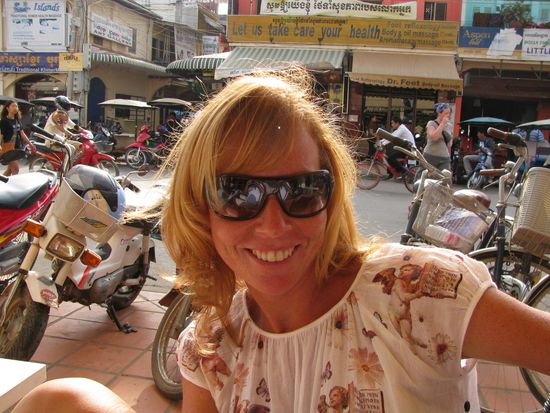 Und zu guter Letzt haben Maud und ich uns einen Luxusnachmittag gegoennt.
Haare schneiden, Manicure, Pedicure, Massage...