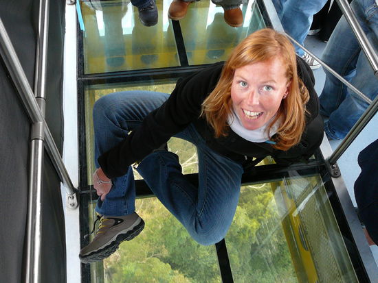 Aaaaah.....Mit der Schwebebahn ueber den Regenwald