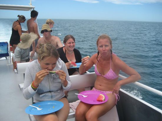 Lunch auf'm Schiff.. Schnorcheln macht hungrig