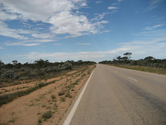 Einfach Strasse und sonst NIX!